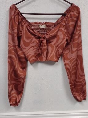 Altar'd State Rust & Rose Swirl Long-Sleeve Crop Top